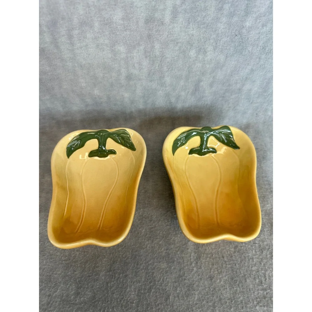 Williams‎ Sonoma Jardin Potager Yellow Bell Pepper Shaped Dip Bowls Set of 2